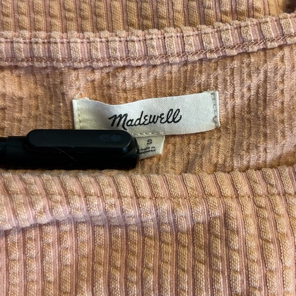 Madewell Women’s Seersucker Button-Shoulder Top in Antique Coral, Size Small - Picture 7 of 8